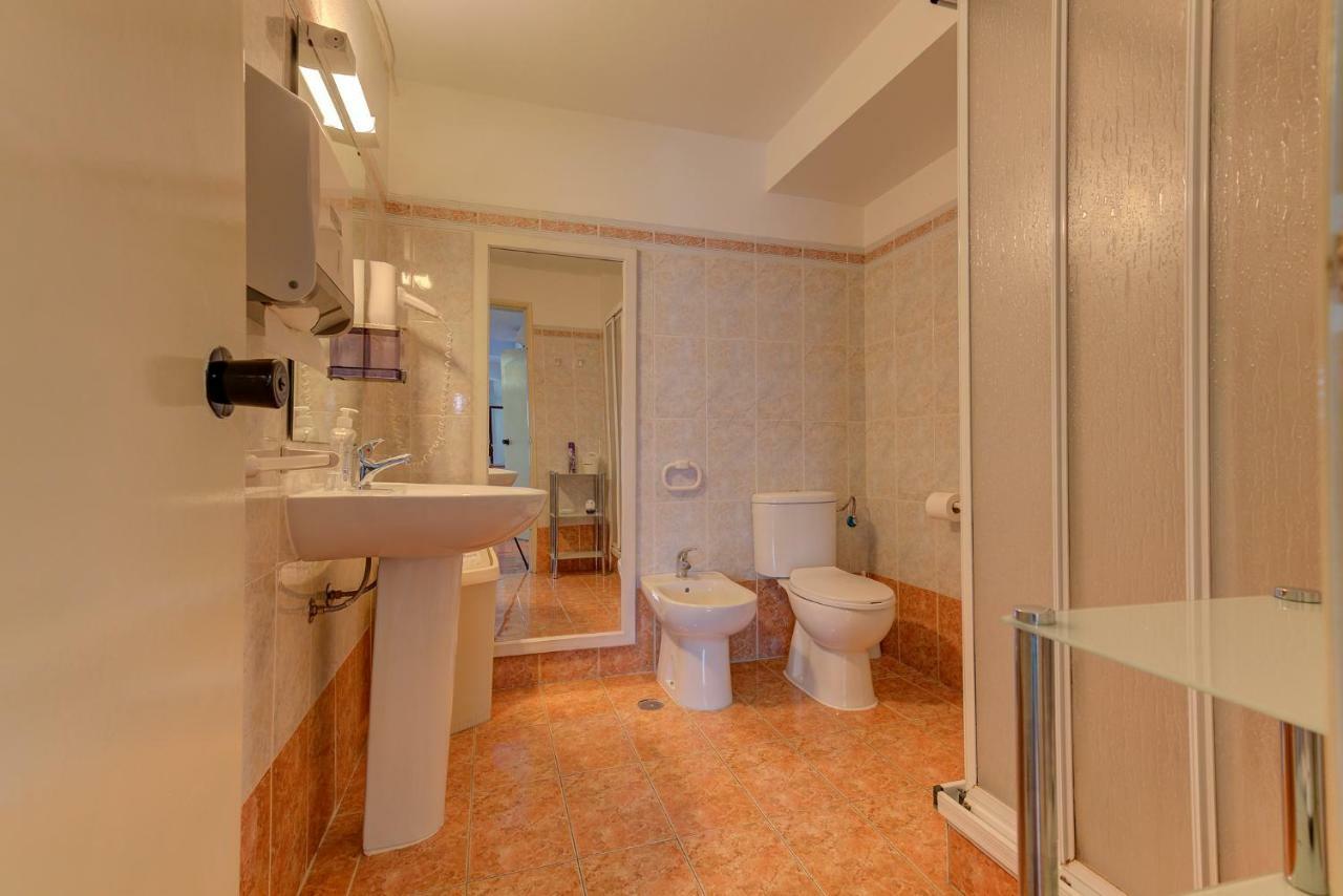 Manta Guest - Bed & Breakfast Manta Rota Bagian luar foto