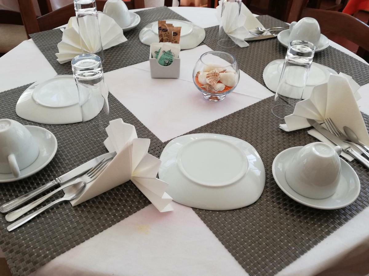 Manta Guest - Bed & Breakfast Manta Rota Bagian luar foto